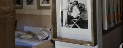 Luxelodge > Old wooden picture frames and mirrors 